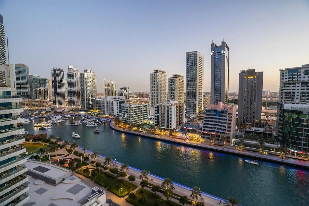13 - Comfy 2-Bedroom Waterfront View - Close To Jbr & Marina Walk- Free Parking