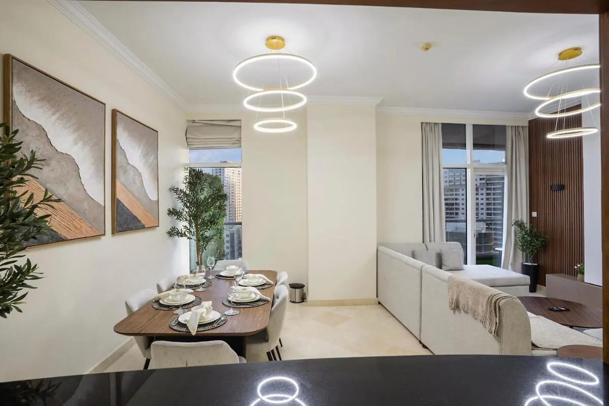 13 -A Luxurious 2-Bedroom Waterfront Retreat - Steps From Dubai Best Attractions - Close To Jbr & Marina Walk- Free Parking 0*,