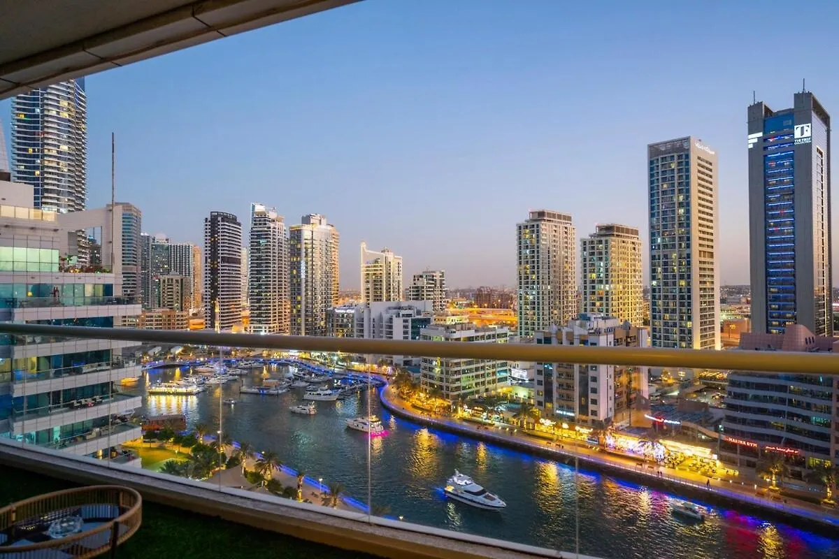 Apartment 13 -A Luxurious 2-Bedroom Waterfront Retreat - Steps From Dubai Best Attractions - Close To Jbr & Marina Walk- Free Parking