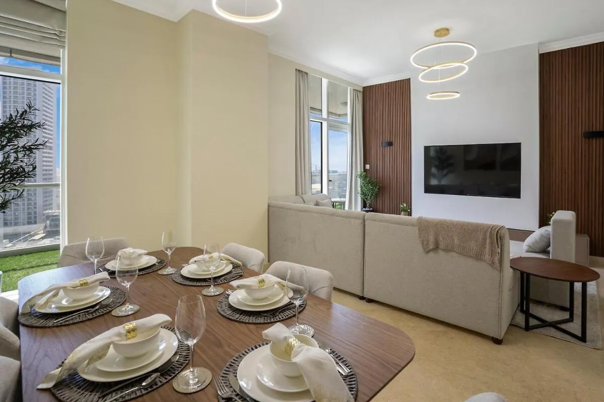 Apartment 13 -A Luxurious 2-Bedroom Waterfront Retreat - Steps From Dubai Best Attractions - Close To Jbr & Marina Walk- Free Parking