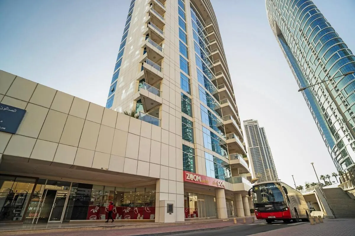 13 -A Luxurious 2-Bedroom Waterfront Retreat - Steps From Dubai Best Attractions - Close To Jbr & Marina Walk- Free Parking Apartment