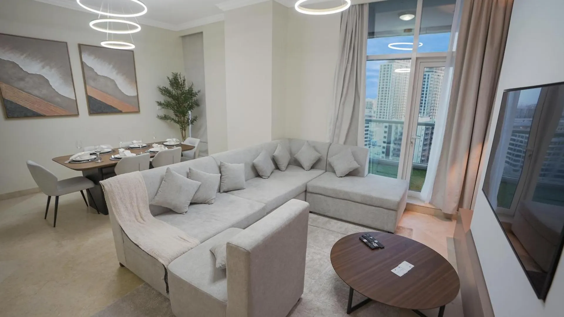 13 -A Luxurious 2-Bedroom Waterfront Retreat - Steps From Dubai Best Attractions - Close To Jbr & Marina Walk- Free Parking 0*,  United Arab Emirates